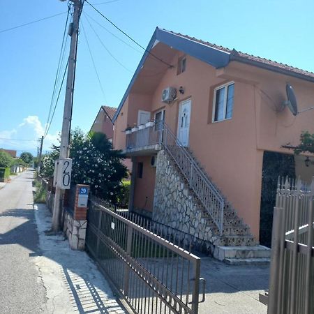 A Pousada Traveler'S Rest - Near Podgorica Airport Mitrovici  Exterior foto