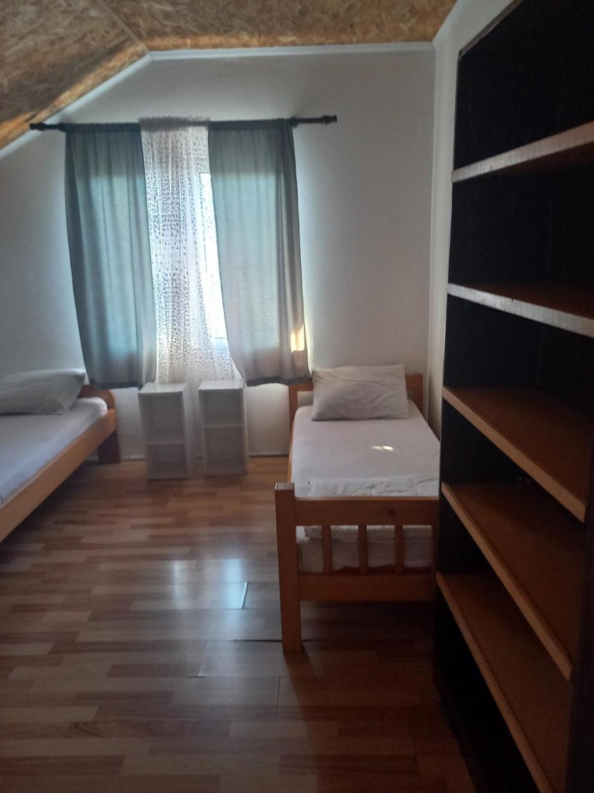 A Pousada Traveler'S Rest - Near Podgorica Airport Mitrovici  Exterior foto